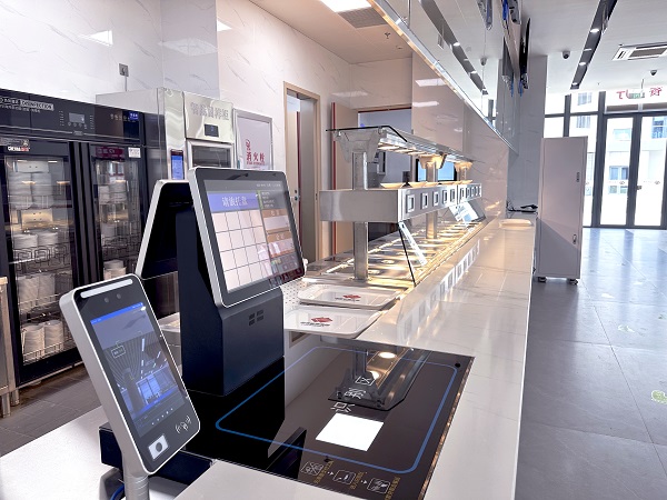 智慧之翼，点燃能量：企业食堂的蜕变之旅